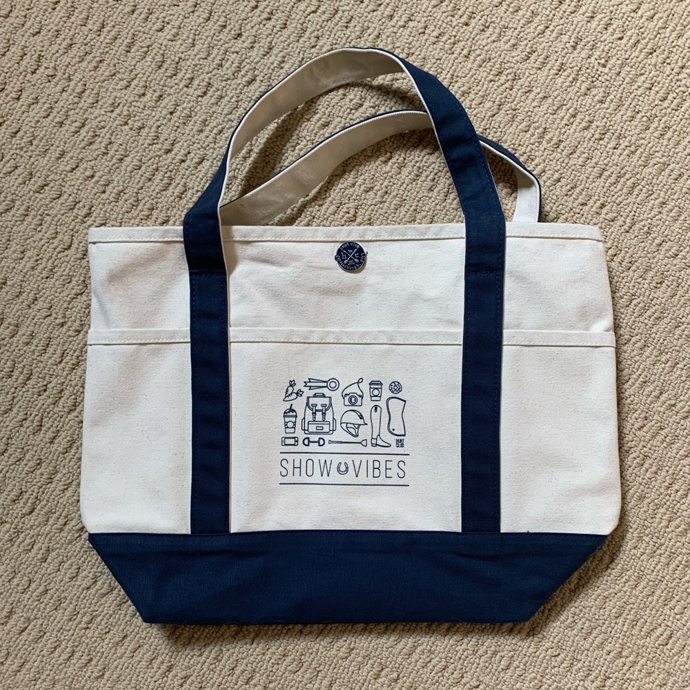 Huntclub Show Vibes Canvas Tote